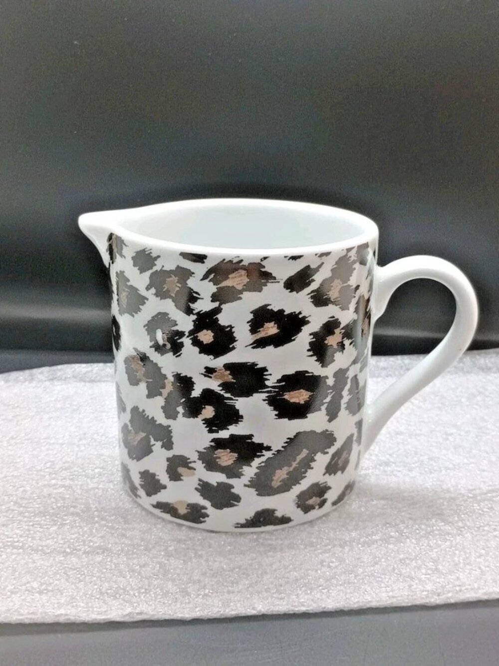 Nicole Miller SNOW LEOPARD Creamer Cup Sakura Porcelain 1997 Dinnerware